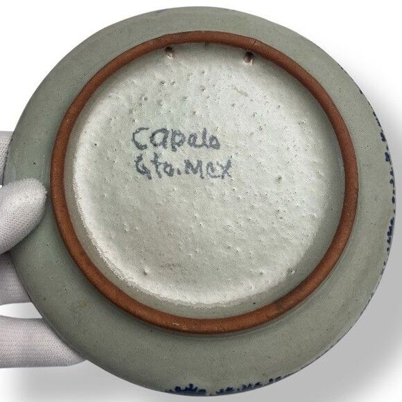 Two Capelo Studio Guanajuato 6” Mexican Pottery Wall Plates Fruits Signed - Picture 8 of 9